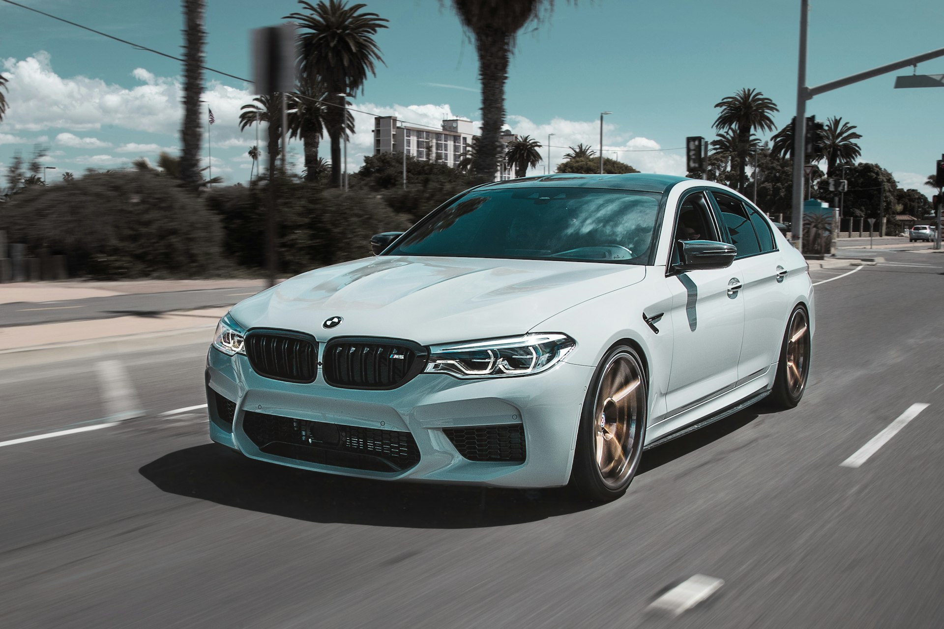 'BMW'